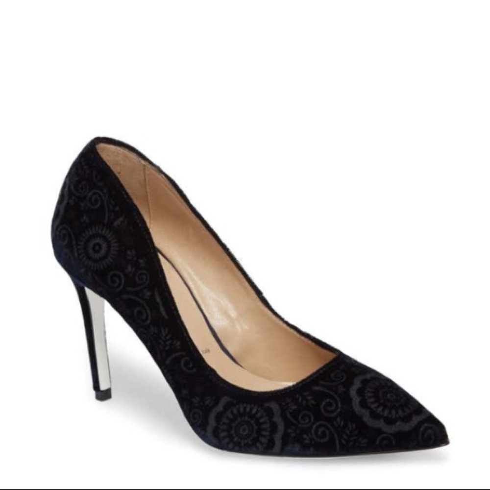Ron white Shana flower embroidered pump NWB